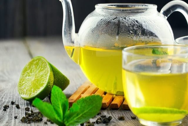 Uống trà xanh pha chanh có lợi gì?